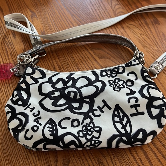 Coach bag with Shoulder strap & shorter strap - Picture 6 of 6